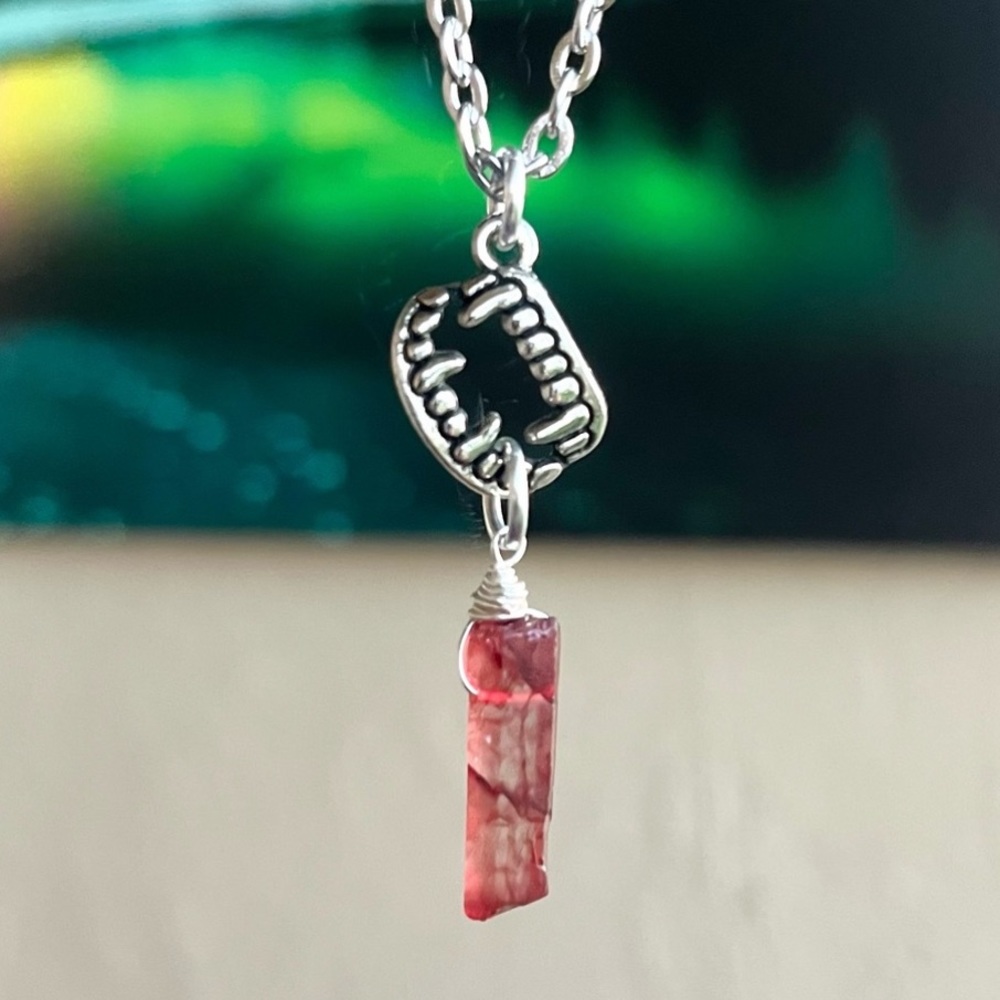 Vampire teeth fangs with red aura blood crystal quartz stainless steel necklace